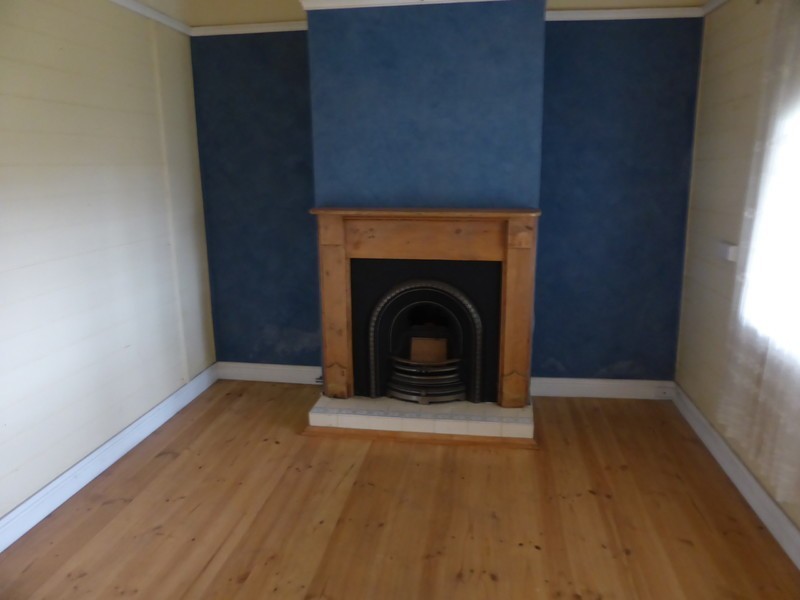 4 CHARLES STREET, Mount Gambier SA 5290