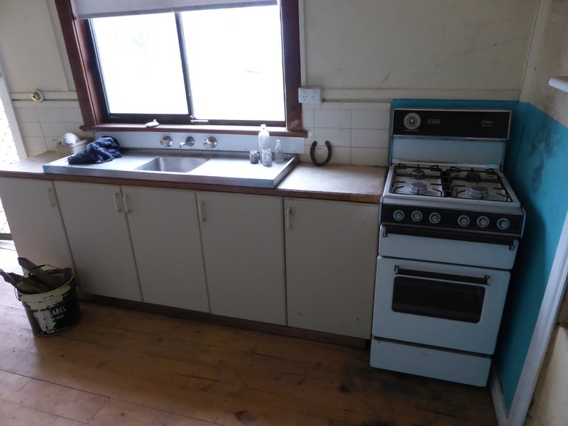 4 CHARLES STREET, Mount Gambier SA 5290