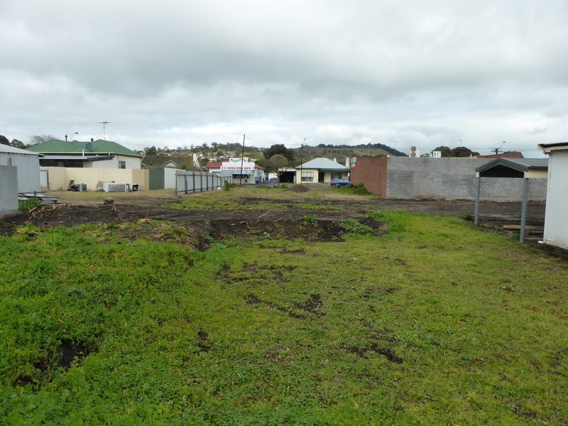 4 CHARLES STREET, Mount Gambier SA 5290