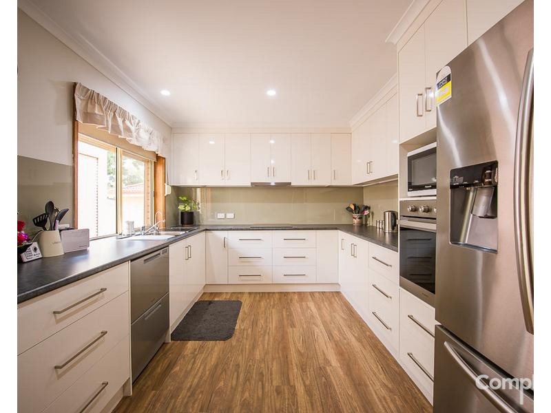 17 SHALAMAR CRESCENT, Mount Gambier SA 5290