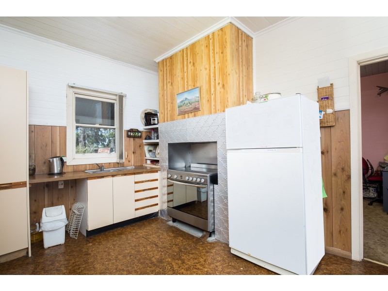 1063 KANGAROO FLAT ROAD, Koorine SA 5279