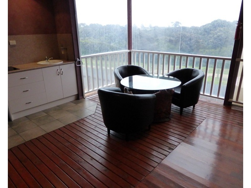 27 MOONAH AVENUE, Nelson VIC 3292