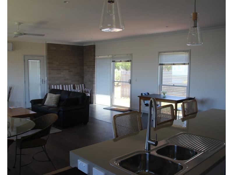 1 MEREDITH STREET, Nelson VIC 3292