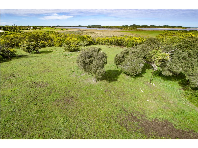 3 BLACK SWAN ROAD, Nelson VIC 3292