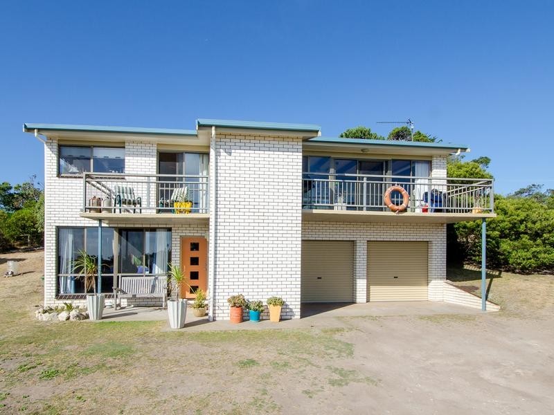 26 MOONAH AVENUE, Nelson VIC 3292