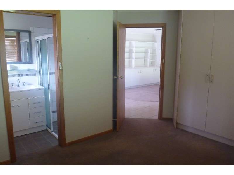 2 Montrose Court, Mount Gambier SA 5290