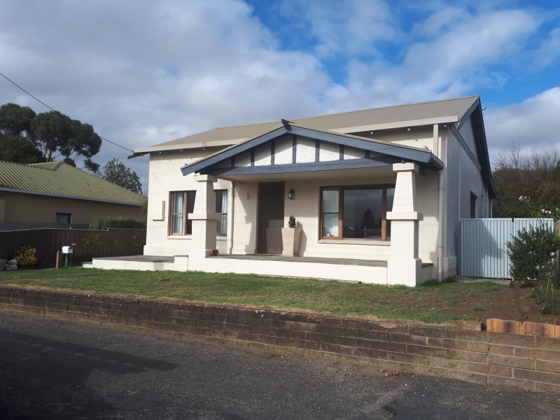 5 BERTHA STREET, Mount Gambier SA 5290
