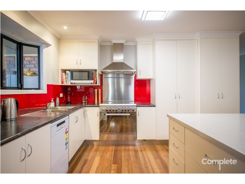 4 DERRINGTON STREET, Mount Gambier SA 5290