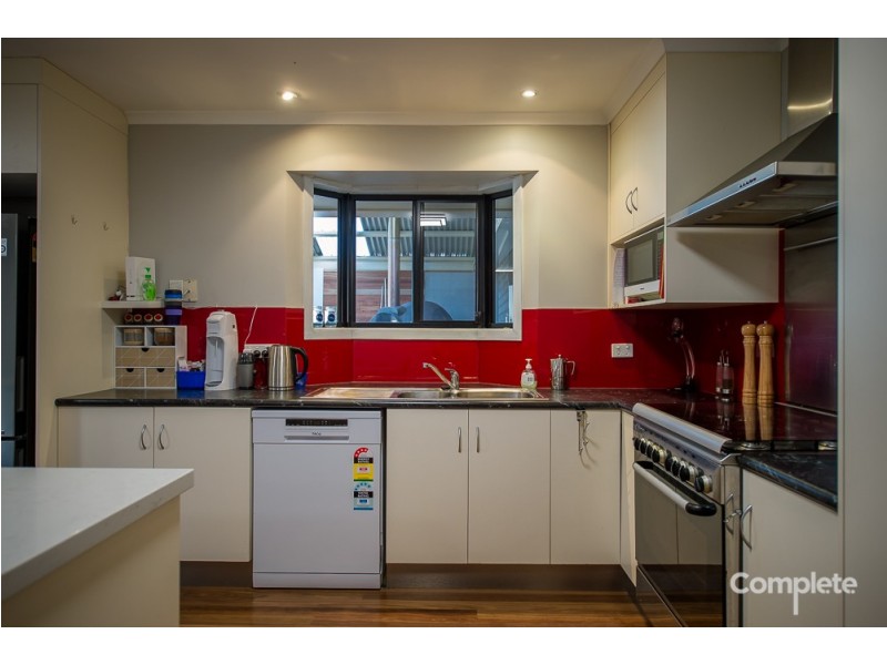 4 DERRINGTON STREET, Mount Gambier SA 5290