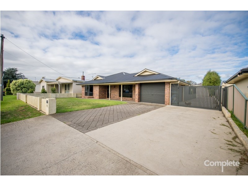 4 DERRINGTON STREET, Mount Gambier SA 5290