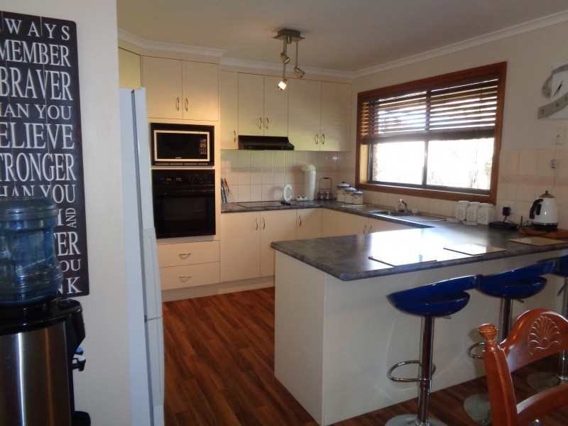 1 GLENMONT CRESCENT, Mount Gambier SA 5290
