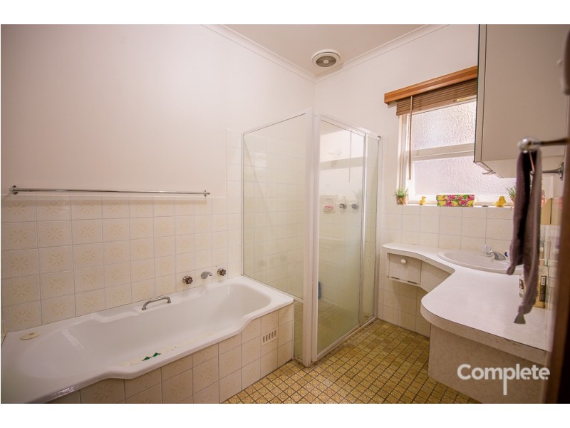 4 HAKEA STREET, Mount Gambier SA 5290