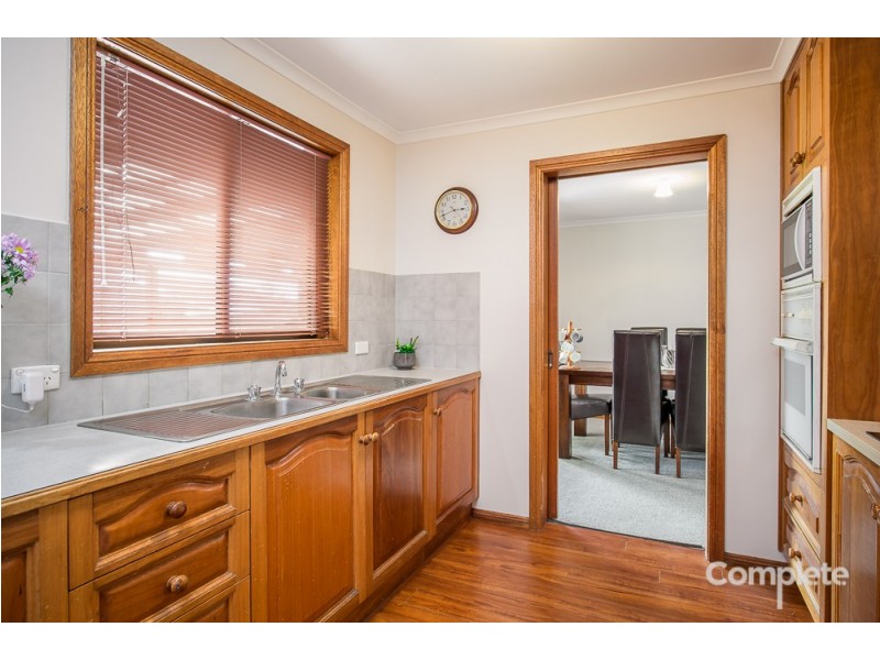 8 MONTEBELLO DRIVE, Mount Gambier SA 5290