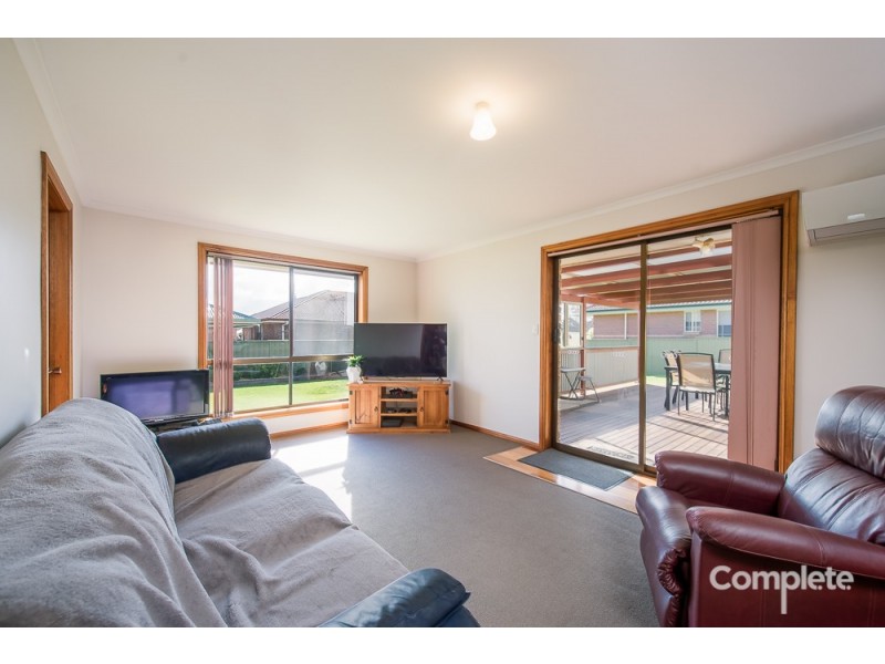 8 MONTEBELLO DRIVE, Mount Gambier SA 5290
