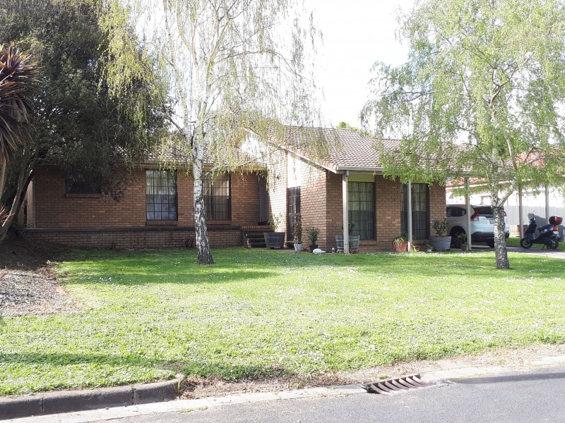 4 CARAPOOK STREET, Mount Gambier SA 5290