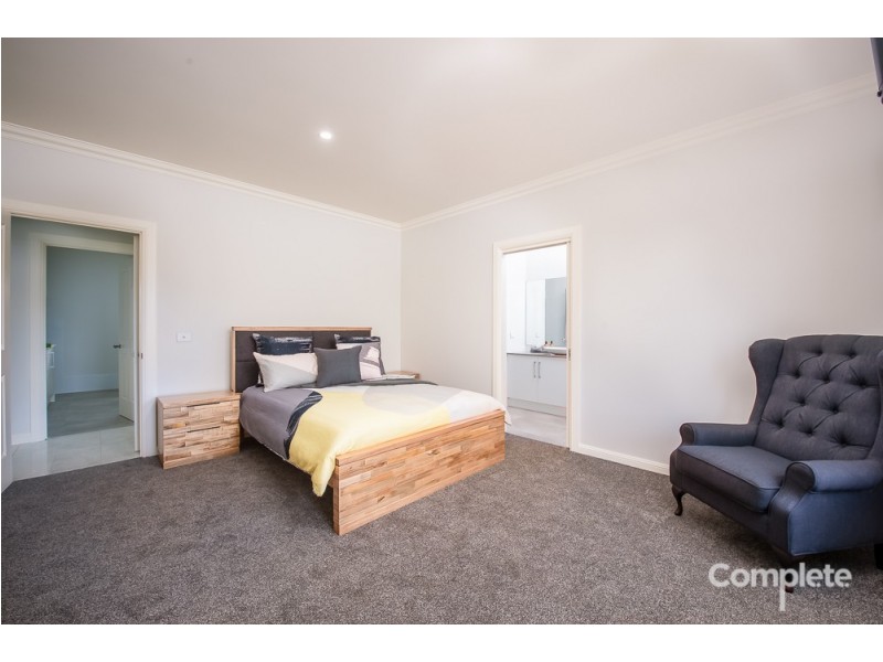 2/4 REGINALD STREET, Mount Gambier SA 5290