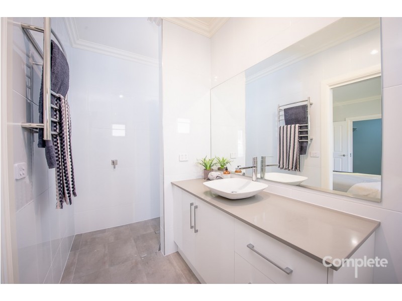 2/4 REGINALD STREET, Mount Gambier SA 5290