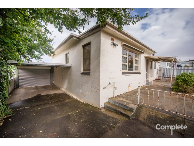 10 STRANGWAYS STREET, Mount Gambier SA 5290