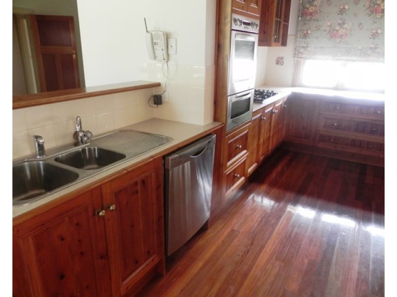 6 ANZAC STREET, Mount Gambier SA 5290