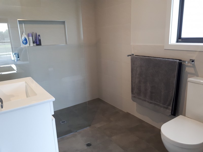 33 LAKES PARK DRIVE, Mount Gambier SA 5290