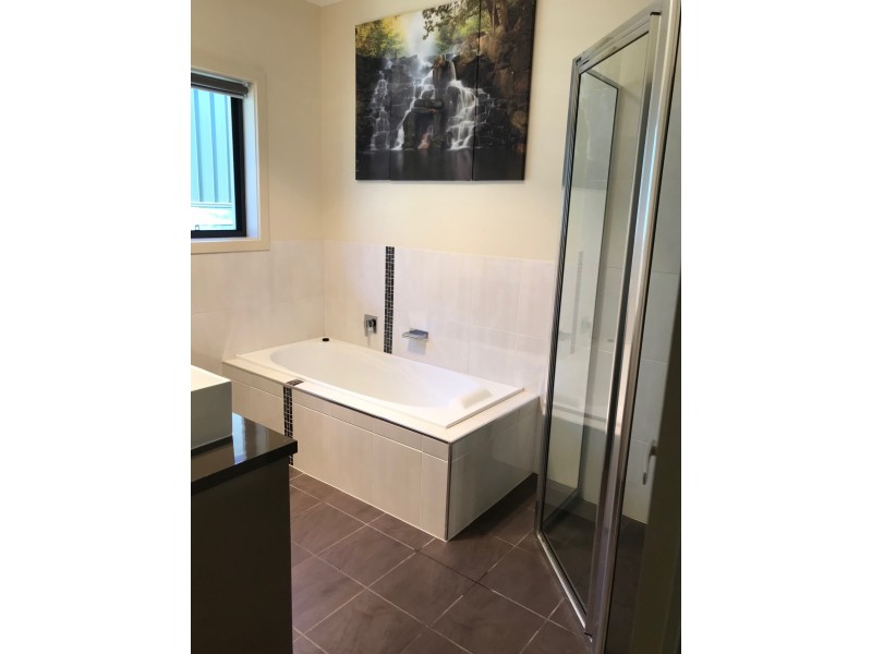 3 SILVERBROOK AVENUE, Mount Gambier SA 5290