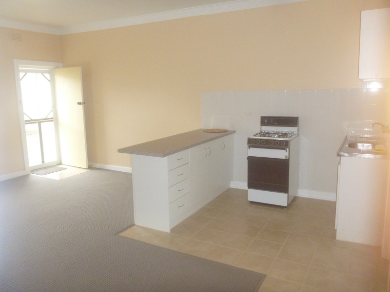 2/102 Wehl Street North, Mount Gambier SA 5290