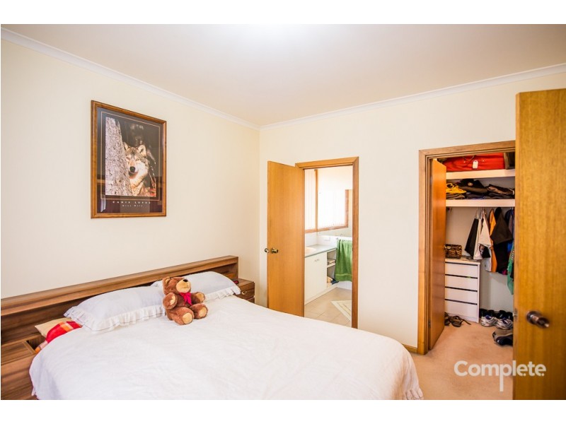 3 MARLOW COURT, Mount Gambier SA 5290