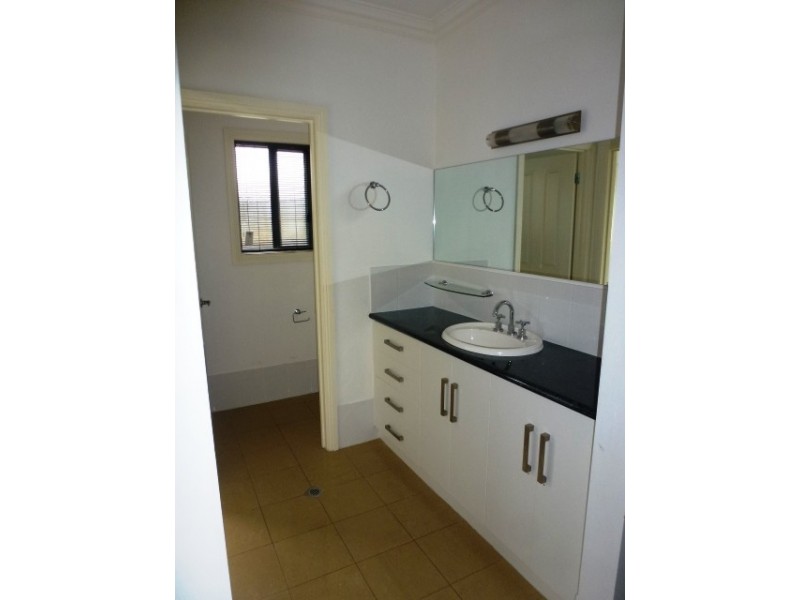 2/16 Francis Street, Mount Gambier SA 5290