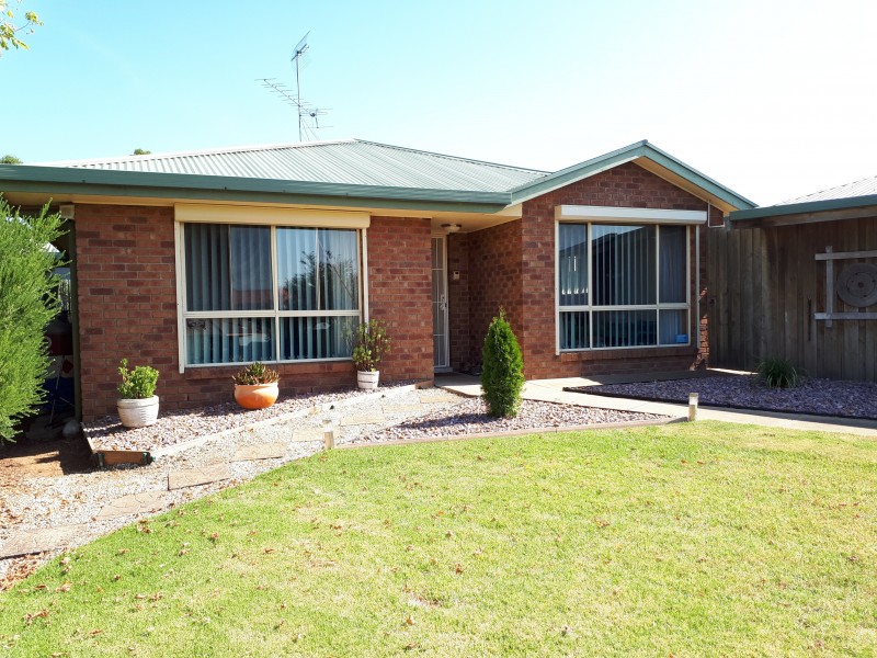 27 SINCLAIR STREET, Mount Gambier SA 5290