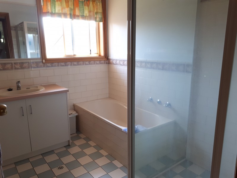 27 SINCLAIR STREET, Mount Gambier SA 5290