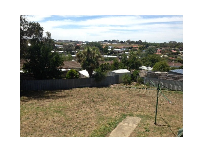 33 Hayes Cres, Mount Gambier SA 5290