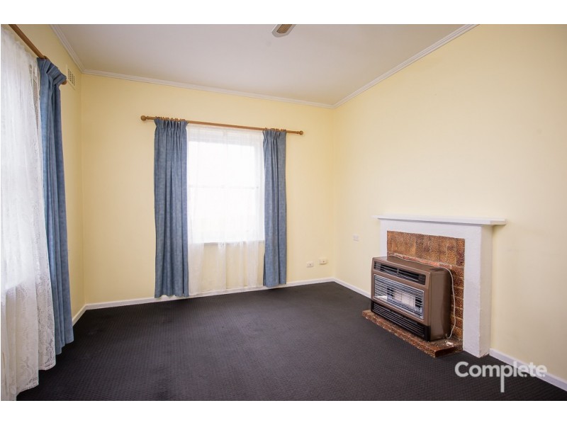 10 STRANGWAYS STREET, Mount Gambier SA 5290