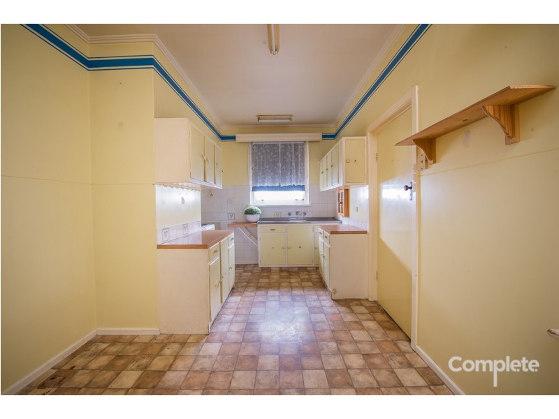 10 STRANGWAYS STREET, Mount Gambier SA 5290