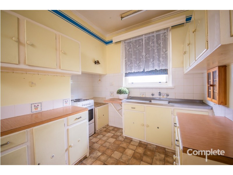 10 STRANGWAYS STREET, Mount Gambier SA 5290