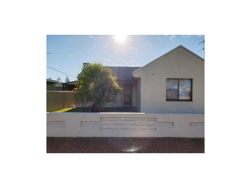 30 MEYLIN STREET, Port Macdonnell SA 5291