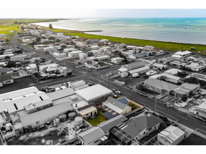 30 MEYLIN STREET, Port Macdonnell SA 5291