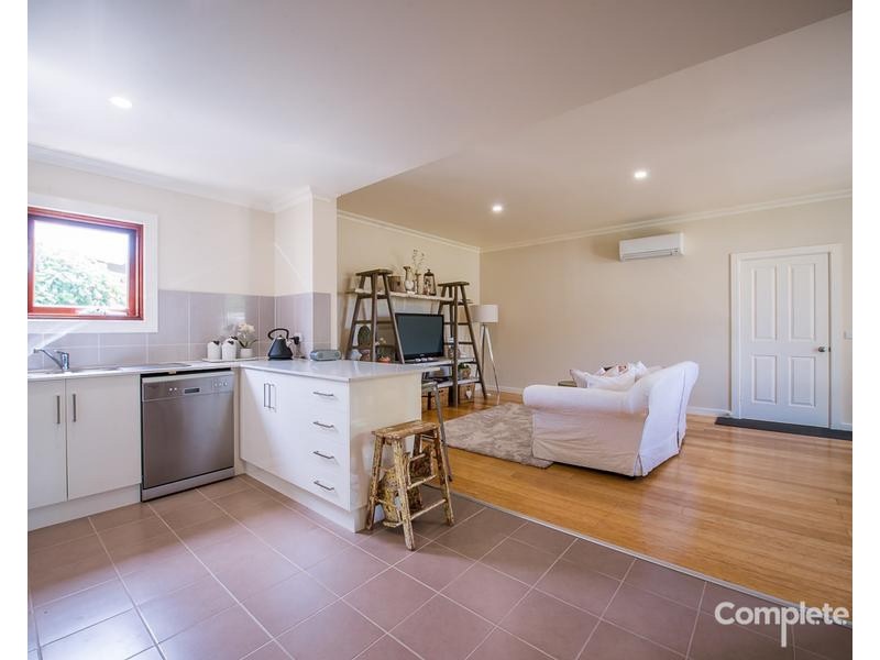 8 AGNES STREET, Mount Gambier SA 5290