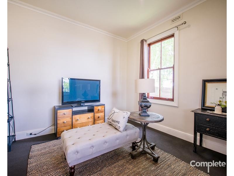 8 AGNES STREET, Mount Gambier SA 5290