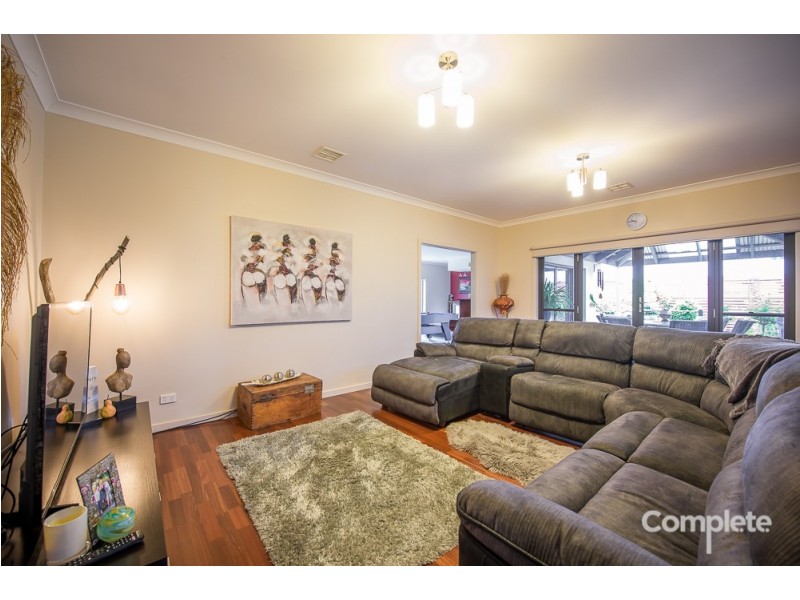 3 OAKRIDGE CRESCENT, Mount Gambier SA 5290