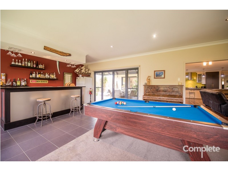 3 OAKRIDGE CRESCENT, Mount Gambier SA 5290