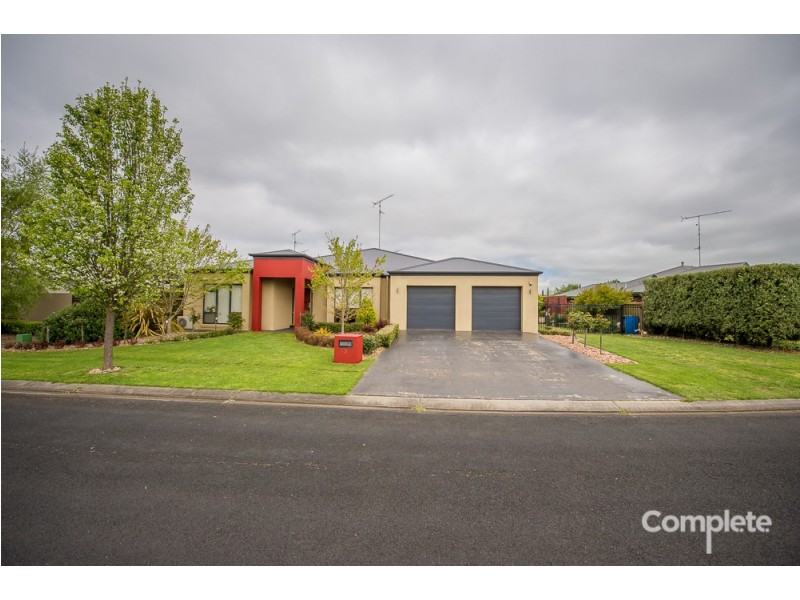 3 OAKRIDGE CRESCENT, Mount Gambier SA 5290