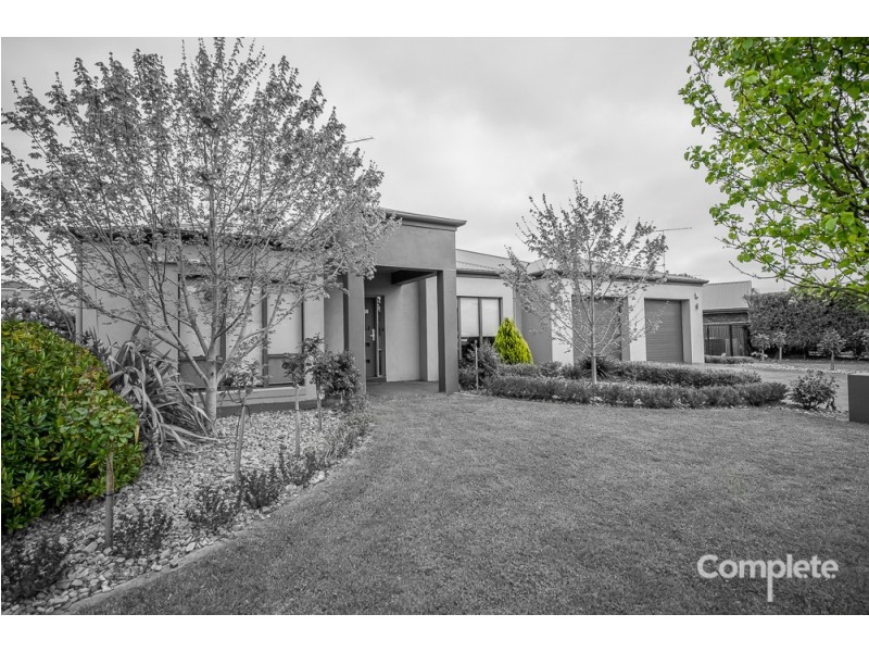 3 OAKRIDGE CRESCENT, Mount Gambier SA 5290