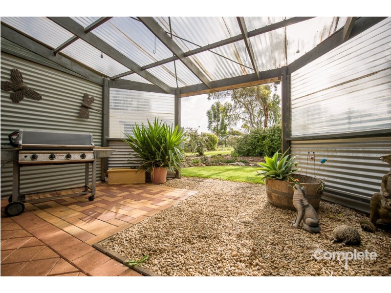 2 BILL JAMES COURT, Compton SA 5291
