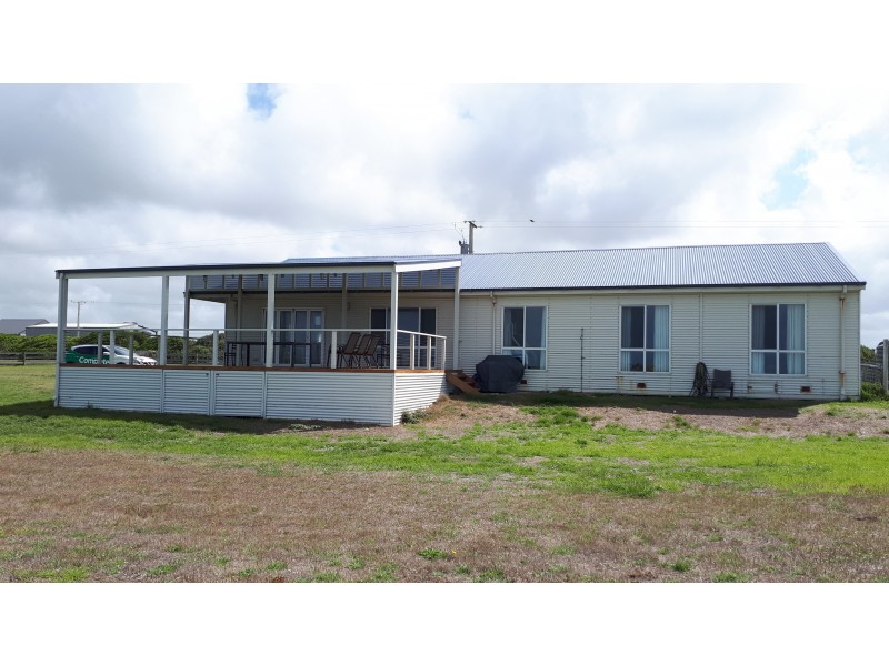 1108 EIGHT MILE CREEK ROAD, Eight Mile Creek SA 5291