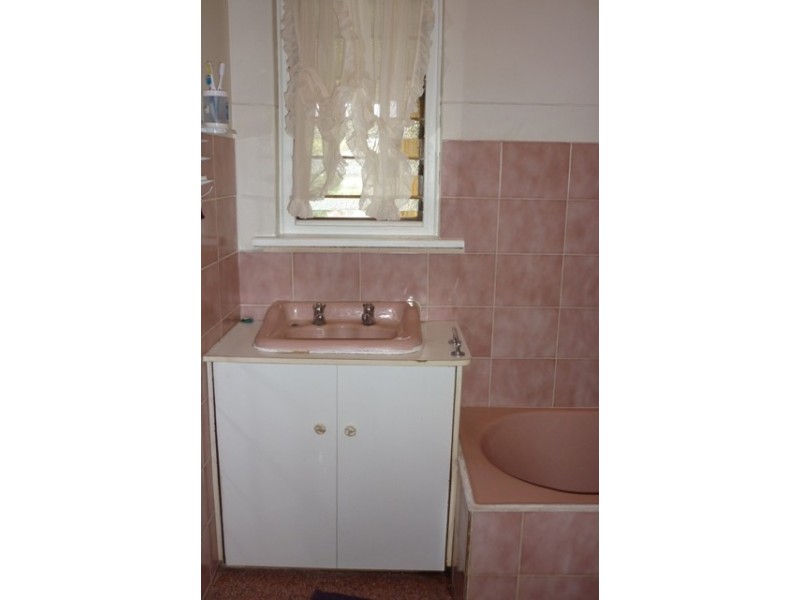 8 Umpherston Street, Mount Gambier SA 5290