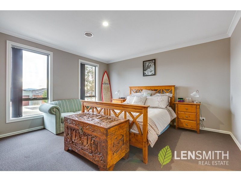 21 Lone Pine Square, Bacchus Marsh VIC 3340