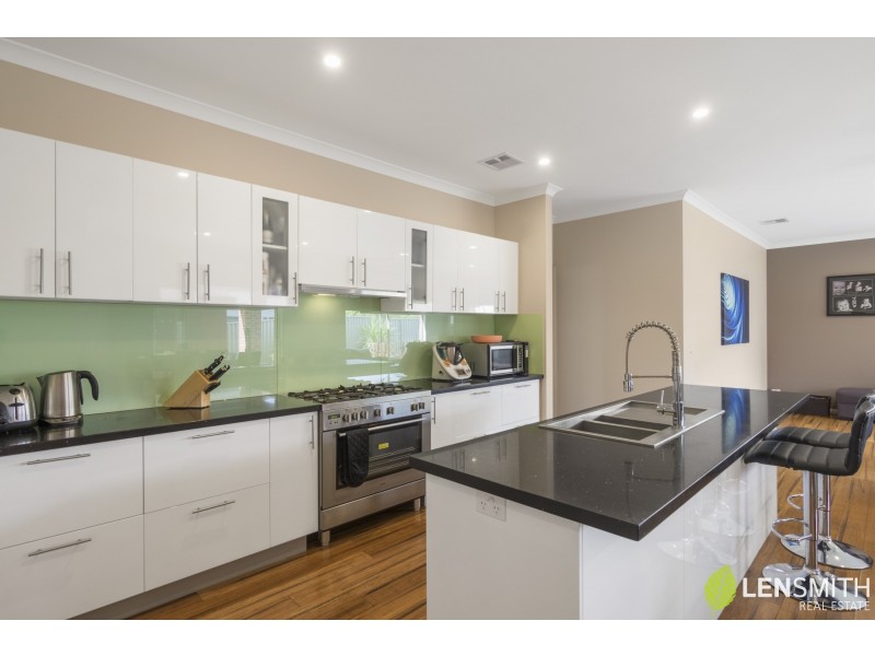 9 Mimulus Road, Bacchus Marsh VIC 3340