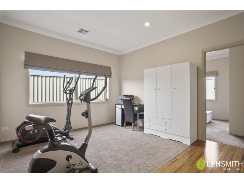 9 Mimulus Road, Bacchus Marsh VIC 3340