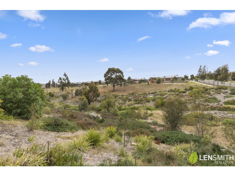 9 Mimulus Road, Bacchus Marsh VIC 3340