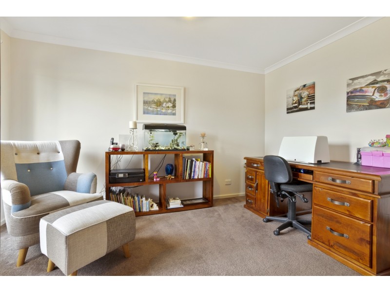 11 College  Square, Bacchus Marsh VIC 3340